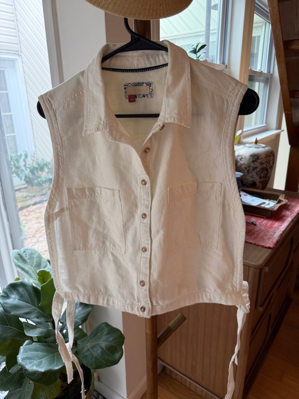 Pilcro Cream Sleeveless Button-Front Cotton Vest